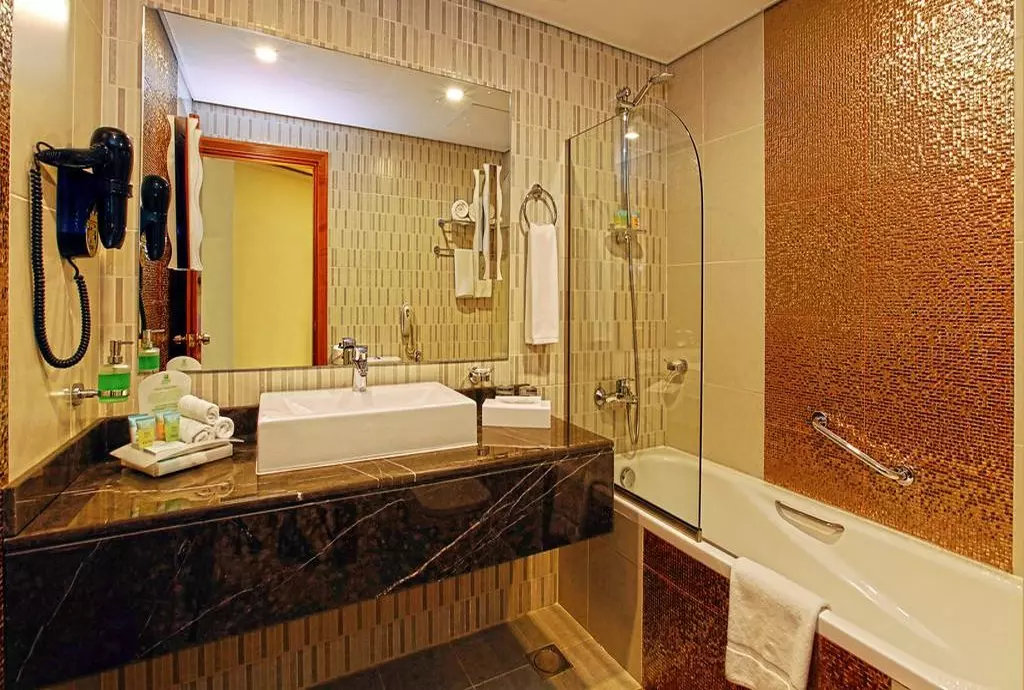 hotel holiday inn downtown dubai_shabavizparvaz_11.jpg